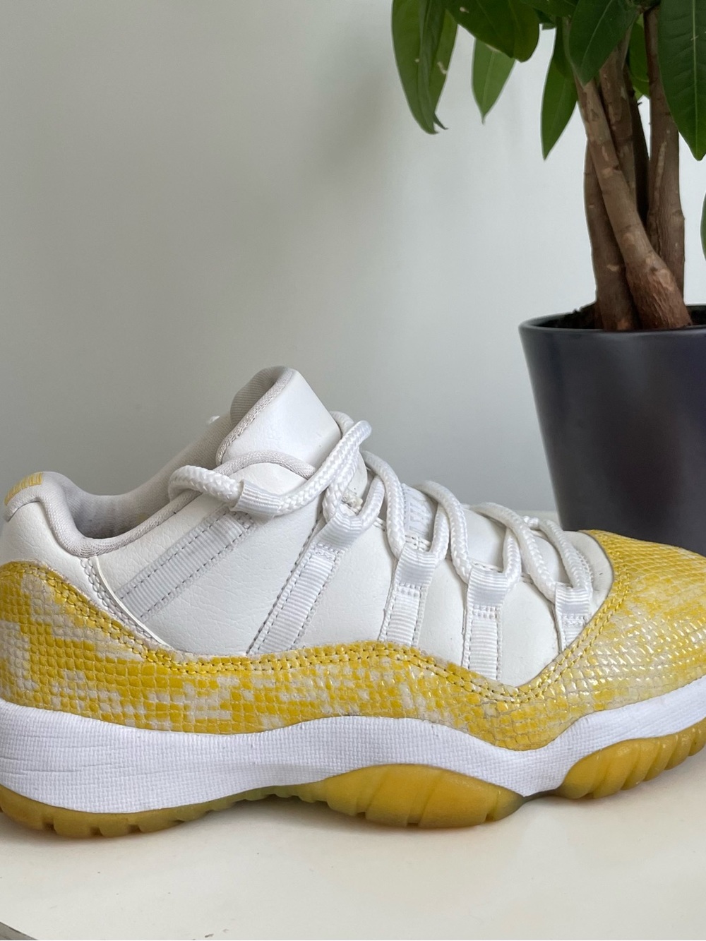 Women Size 6.5 Air Jordan 11 Low Yellow Snakeskin Shoes